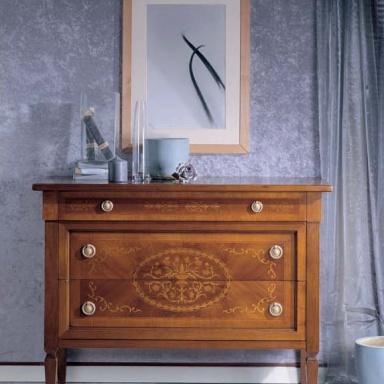 a chest of drawers Maggiolini