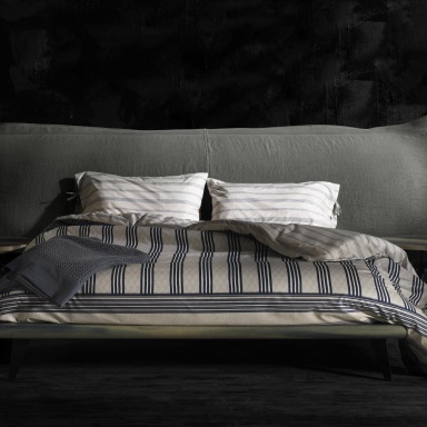 The Cloudscape Platform bed dvuhserijnaya