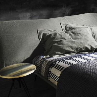 The Cloudscape Platform bed dvuhserijnaya