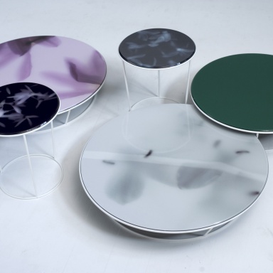 Table Around the Roses