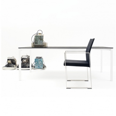 dining table Black & White