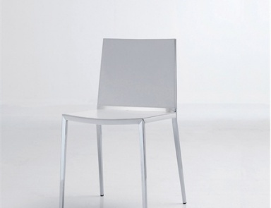 The Coco Chair, Fasem