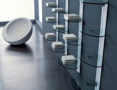 The rack is wall mounted on a frame of aluminum Battista, Miniforms