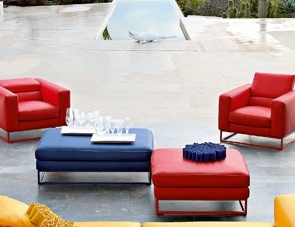 Ottoman on metal base leather upholstered Eclat, Roche Bobois