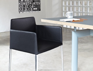 Chair with armrests, armchair Soap - Desalto