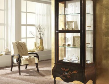 A display Cabinet, low lying at the stilema stand