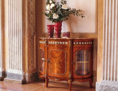 A chest of drawers on high legs, Elite Base - Minotti Luigi & Benigno