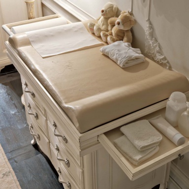 Table changing Notte Fatata