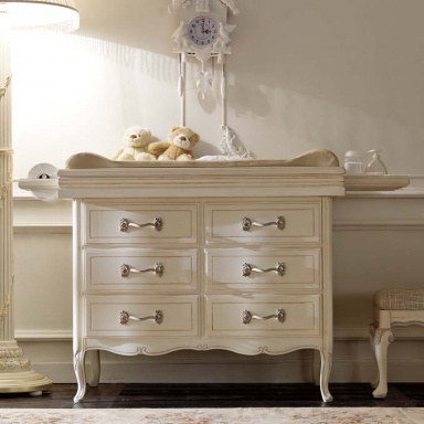 Table changing Notte Fatata