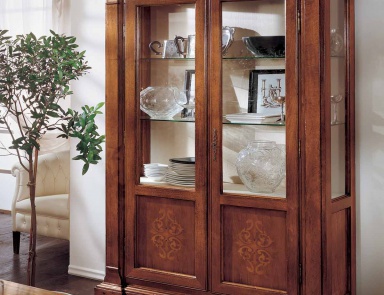 Showcase with glass facade, Corso