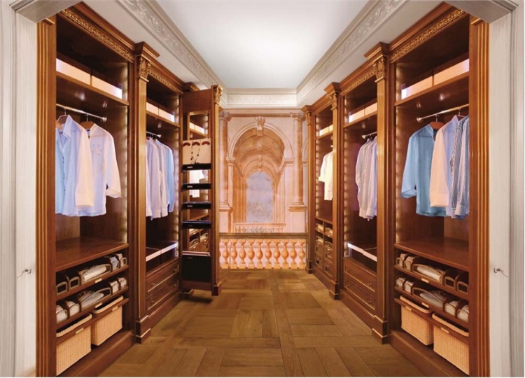 Royal Luxury dressing room from Faoma