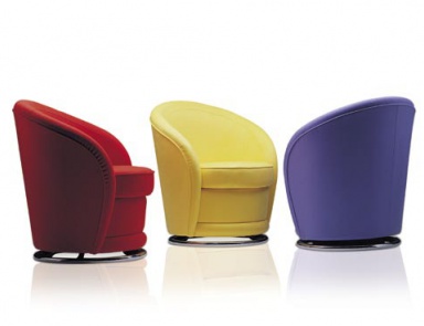 Armchair with round seat, La Cividina