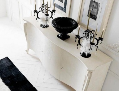 A Snack Bar, Avenanti