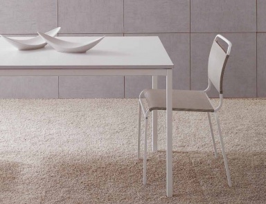 Chair on a metal frame, Midj