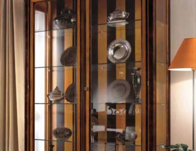 Showcase, Seven Sedie Perfectly