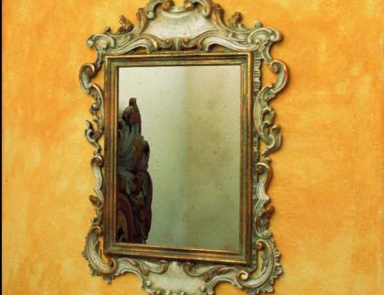 The mirror wall, Spini