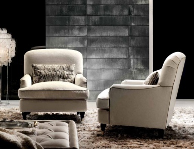 A chair made of natural wood Piccadilly, Cava