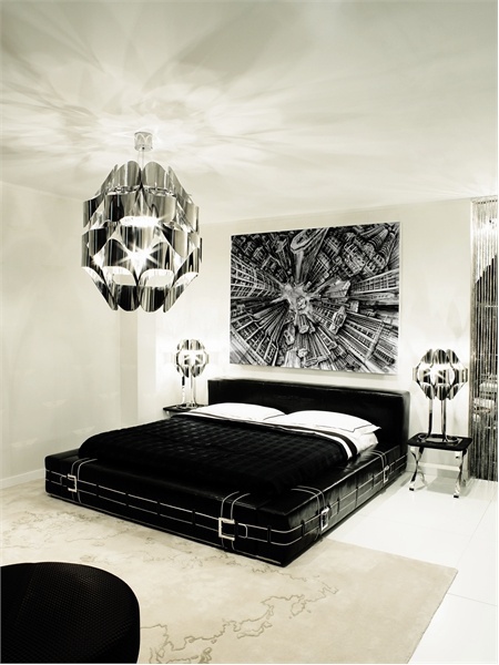 Double bed on the podium leather Grantour Coupe, Ipe Cavalli