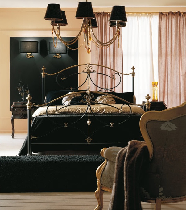 Bed with wrought iron headboard Letto Postiano, Corte Zari - Zari Corte