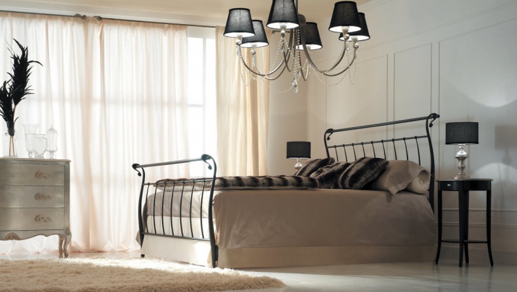 Bed with wrought iron headboard Letto Cocò, Millenotti - Corte Zari