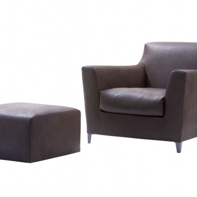 The RIVE DROITE chair