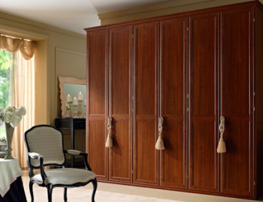 Wardrobe, San Michele