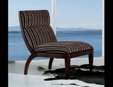 The Armchair Seven Sedie Perfectly