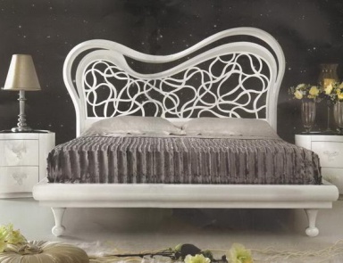 Double bed with high headboard, AltaModa