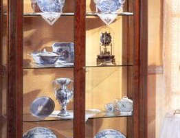 Cupboard made of solid wood, Belcor