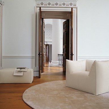 The Armchair Le Bambole