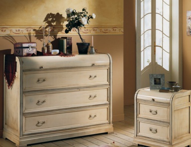 The Dresser, At The Stilema Stand