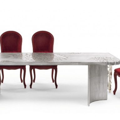 Dining room (dining set) work was first performed in Flowers