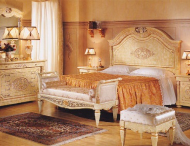 Double bed with patterned headboard Gasperini