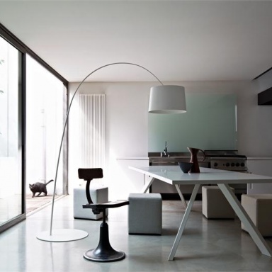 Primetime dining table