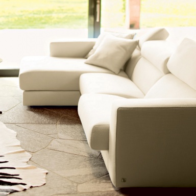 The Ugo Sofa