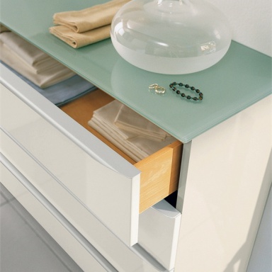 The Metis chest of drawers