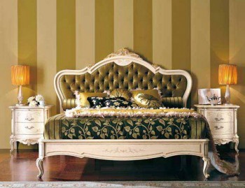 Double bed with shaped headboard, Valderamobili