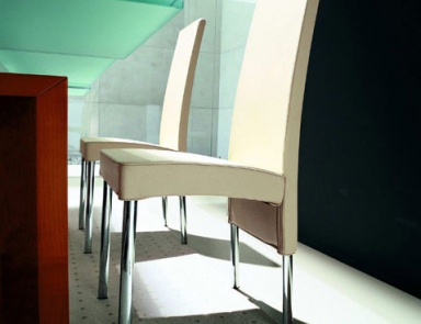 Chair with high back, Tonin casa