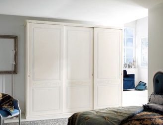 Wardrobe with sliding doors on the frame of tamburino Cigno, Benedetti