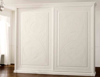 Wardrobe with sliding doors on the frame of tamborito Mediceo, Benedetti