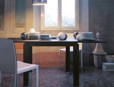 Dining table, Olivieri