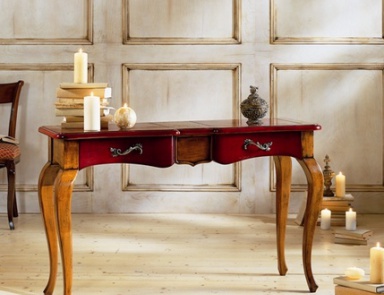 The console on high legs, Stella Del Mobile