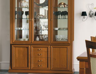 Showcase with glass facade, Opera - Favero