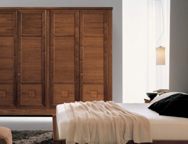 Wardrobe on a frame of beech 8094, Bruno Piombini