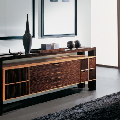 Dresser-chest of drawers