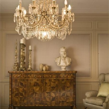 Dresser-chest of drawers