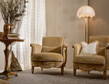 The Liberty chair with armrests, Medea