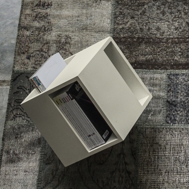 Magazine Rack Cube