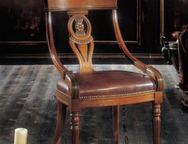 Chair leather upholstered Queen, Bianchini