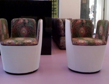 A chair with a hidden frame, Mojo - Arflex